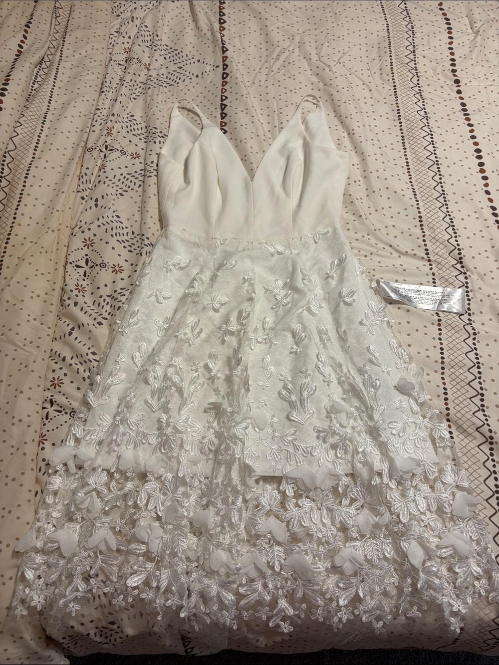 Dress the Population White V-Neck 3D Floral Mini Dress